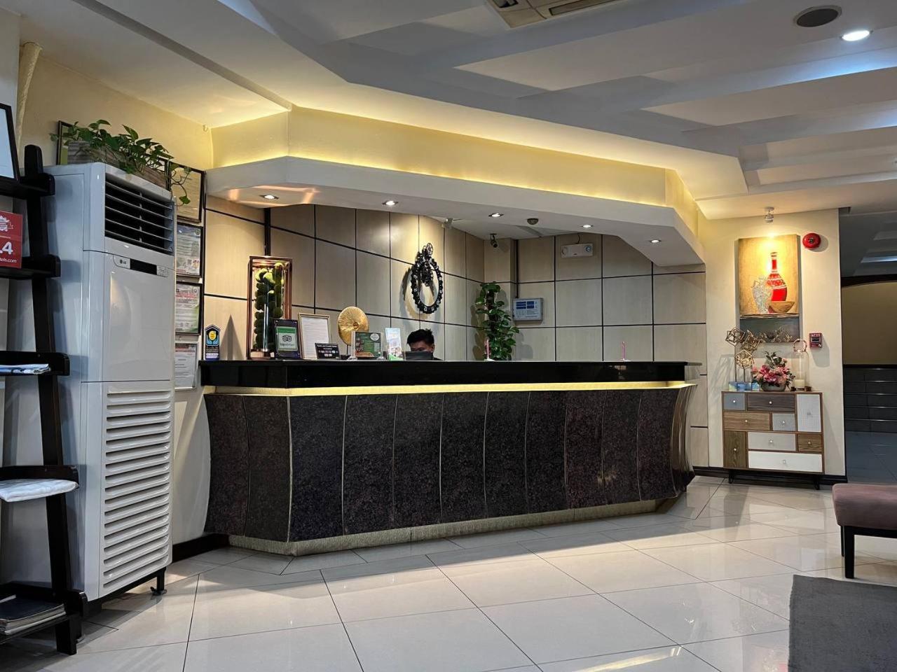 苏比克酒店 奥隆阿波 外观 照片