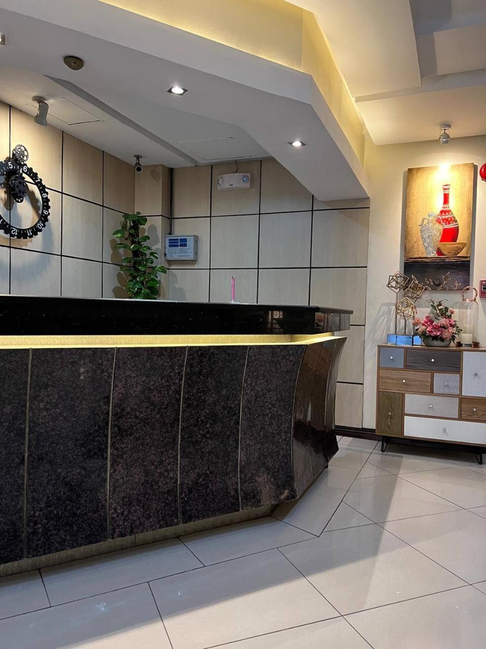 苏比克酒店 奥隆阿波 外观 照片