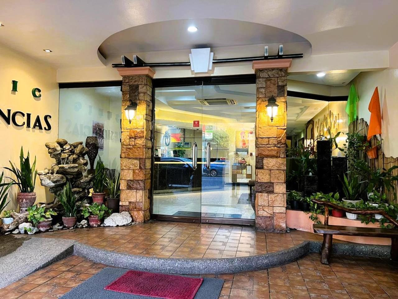 苏比克酒店 奥隆阿波 外观 照片